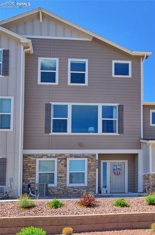 6069 Inman View Colorado Springs, CO 80924 - Photo 1 of 38 a front view of a building