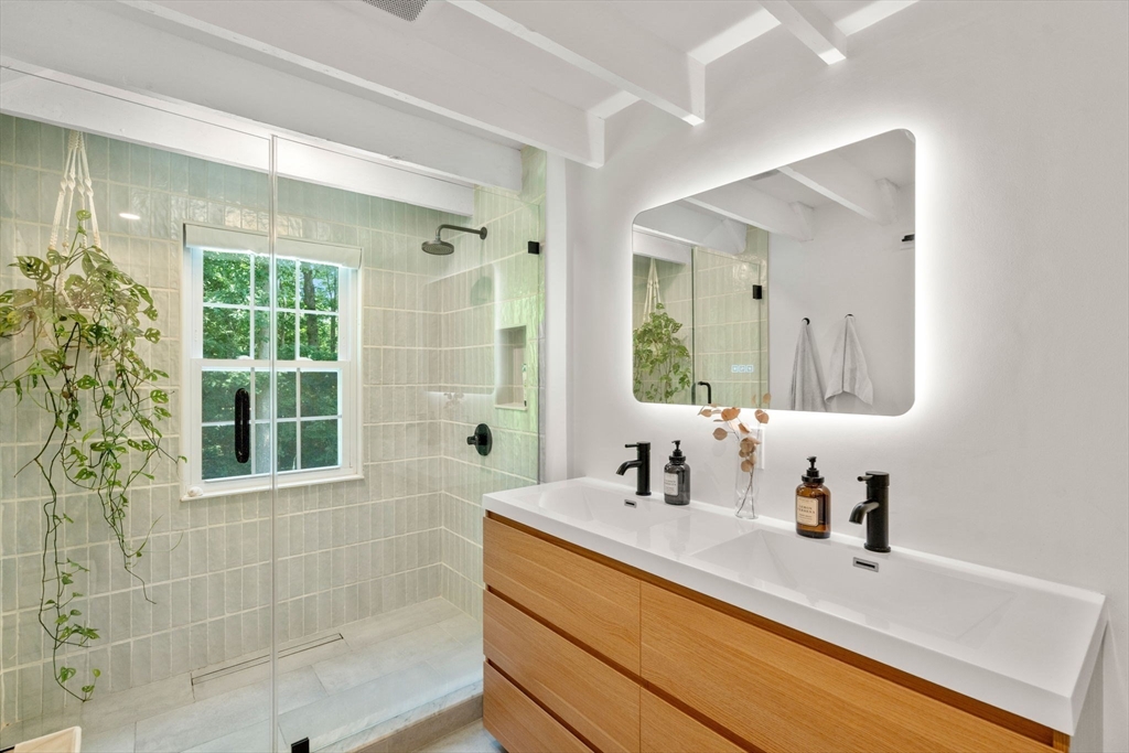 235 Woodland Road Brookline, MA 02467 - Photo 17 of 35 Gallery Image 17