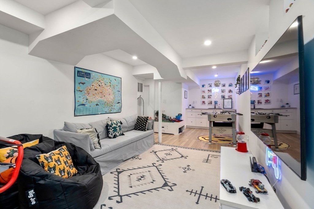235 Woodland Road Brookline, MA 02467 - Photo 25 of 35 Gallery Image 25