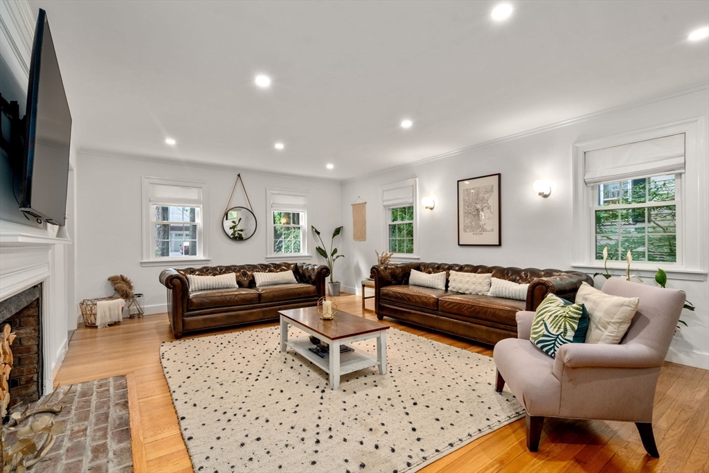 235 Woodland Road Brookline, MA 02467 - Photo 4 of 35 Gallery Image 4