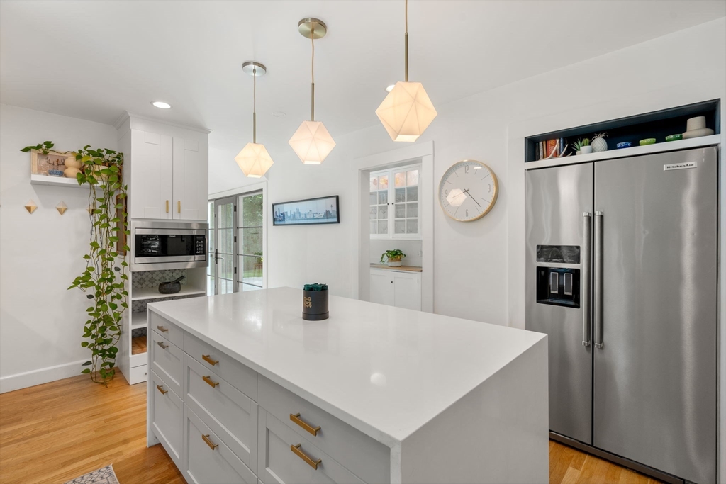 235 Woodland Road Brookline, MA 02467 - Photo 9 of 35 Gallery Image 9