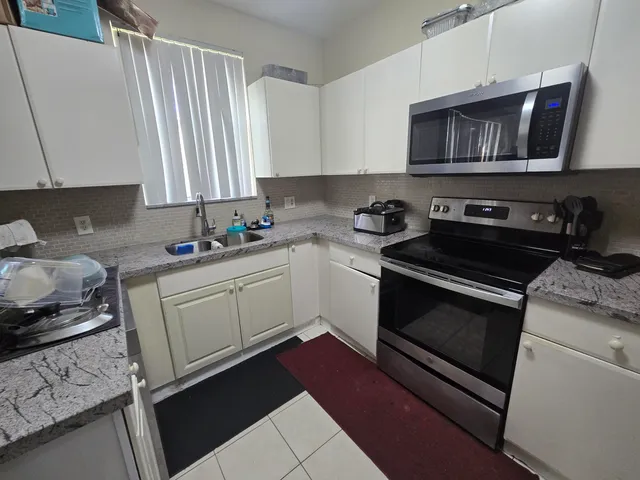 $359,900 | 2254 Shoma Drive, Royal Palm Beach, FL 33414