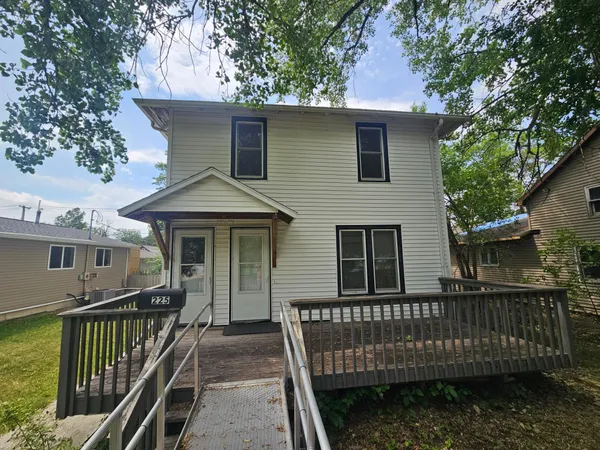 $89,900 | 225 12th Street North, Breckenridge, MN 56520