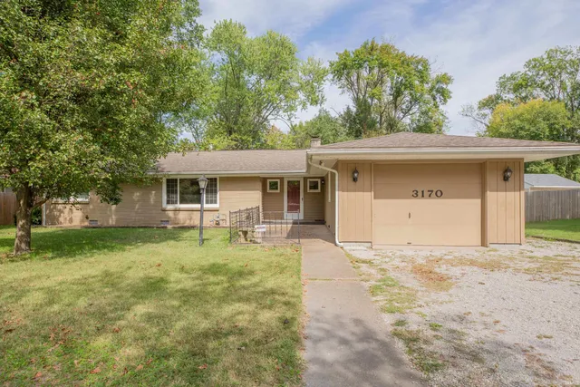 $224,900 | 3170 Lake Drive, Evansville, IN 47711