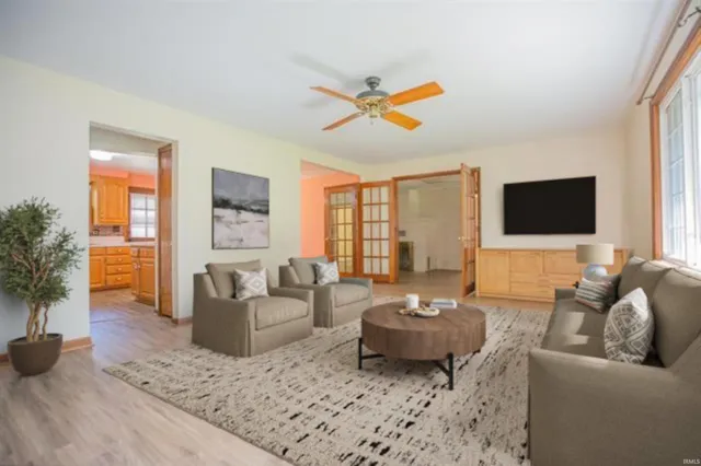 $224,900 | 3170 Lake Drive, Evansville, IN 47711