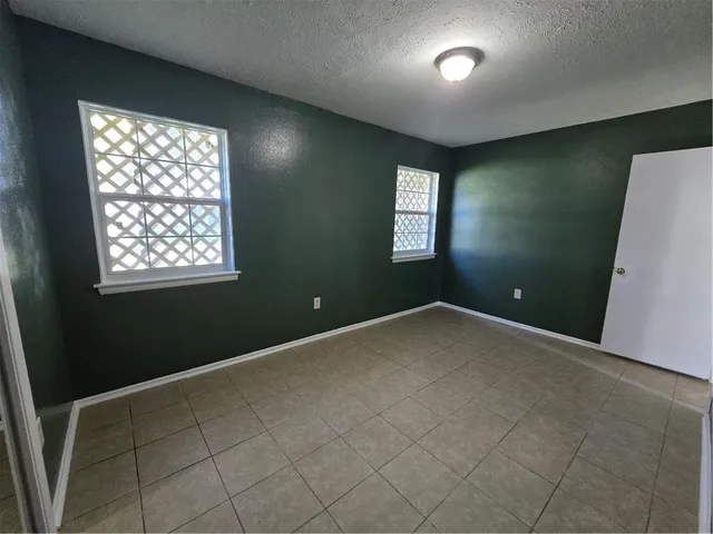 $1,400 | Undisclosed Address, St. Rose, LA 70087