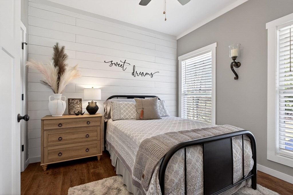 6081 Buck Mountain Road Cookeville, TN 38506 - Photo 25 of 71 a bedroom with a bed and a window