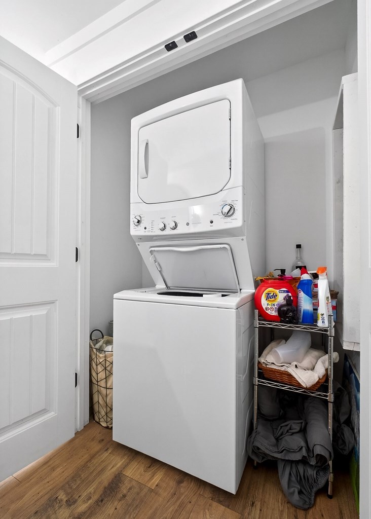 6081 Buck Mountain Road Cookeville, TN 38506 - Photo 59 of 71 a utility room with dryer and washer
