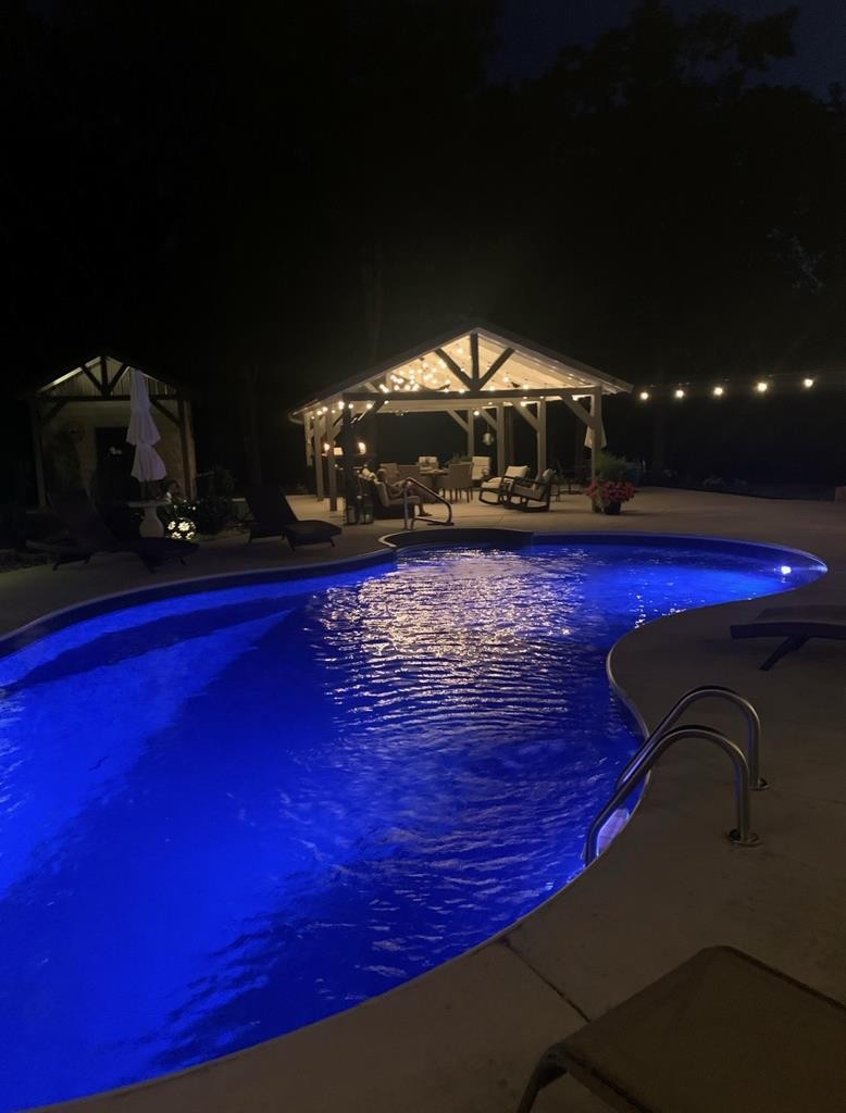 6081 Buck Mountain Road Cookeville, TN 38506 - Photo 65 of 71 a car parked in front of a building