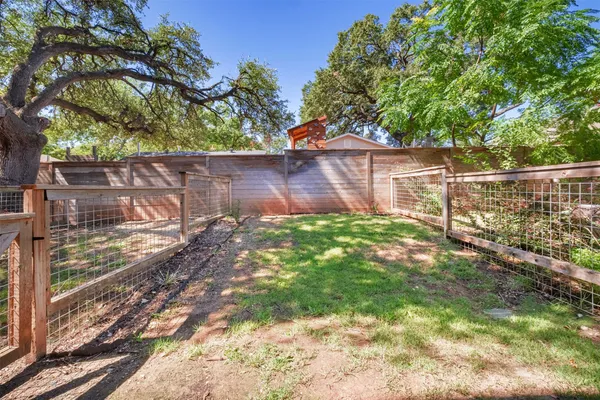 $1,665 | 5924 South Congress Avenue, Unit 103, Austin, TX 78745