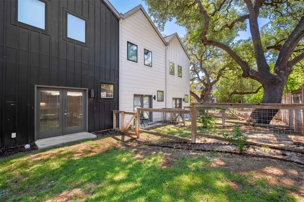 $1,665 | 5924 South Congress Avenue, Unit 103, Austin, TX 78745