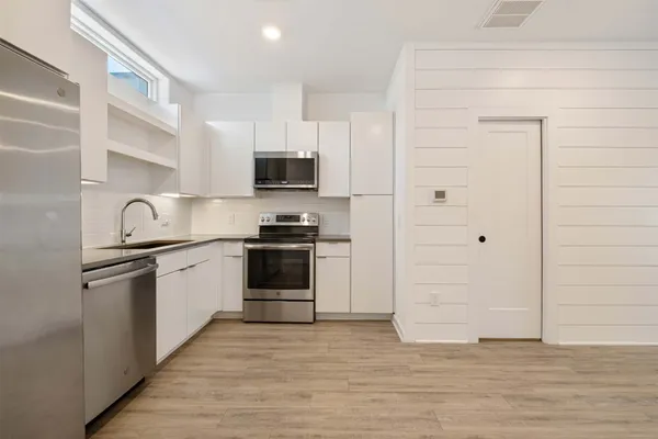 $1,665 | 5924 South Congress Avenue, Unit 103, Austin, TX 78745