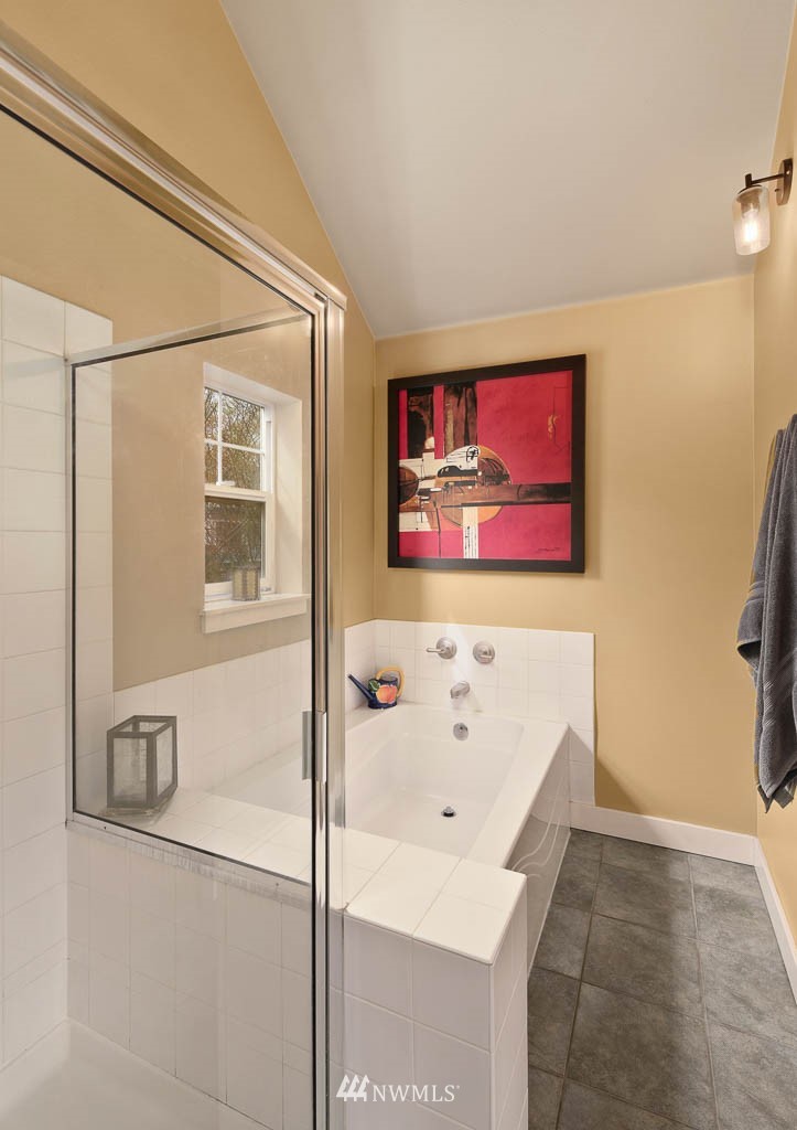 202 24th Avenue East, Unit 6 Seattle, WA 98112 - Photo 16 of 22