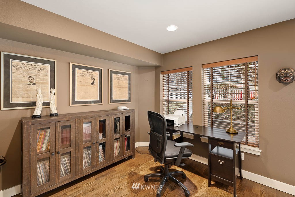 202 24th Avenue East, Unit 6 Seattle, WA 98112 - Photo 5 of 22