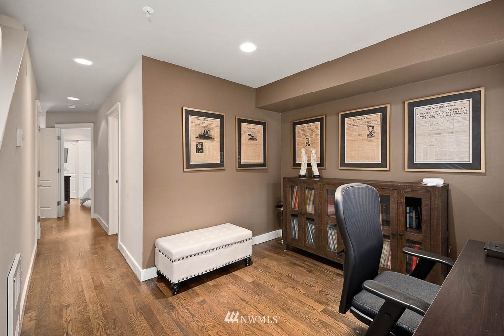 202 24th Avenue East, Unit 6 Seattle, WA 98112 - Photo 6 of 22