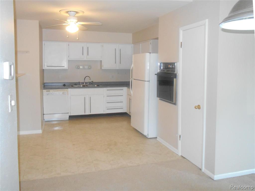 1127 Derby Road Birmingham, MI 48009 - Photo 7 of 18