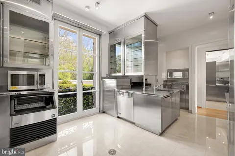 $24,900,000 | 11900 River Road, Potomac, MD 20854