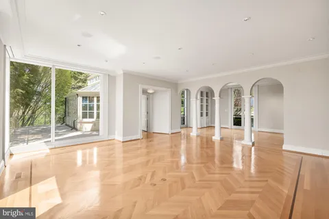 $24,900,000 | 11900 River Road, Potomac, MD 20854