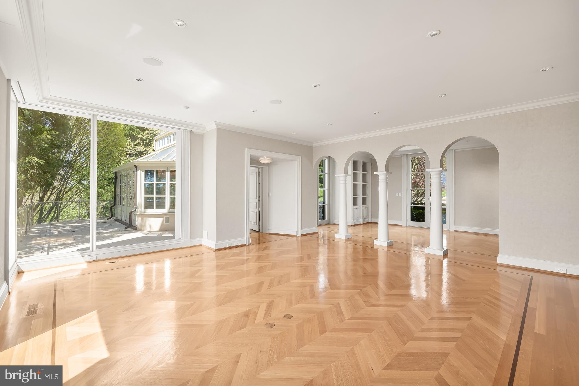 11900 River Road Potomac, MD 20854 - Photo 55 of 108 Family Room