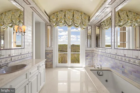 $24,900,000 | 11900 River Road, Potomac, MD 20854