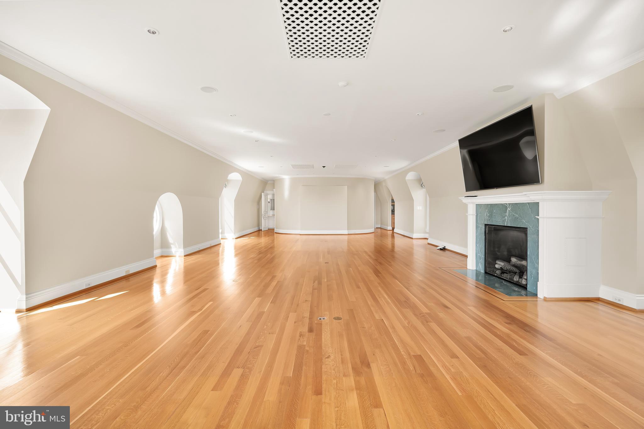 11900 River Road Potomac, MD 20854 - Photo 98 of 108 Guest Quarters above Carriage House