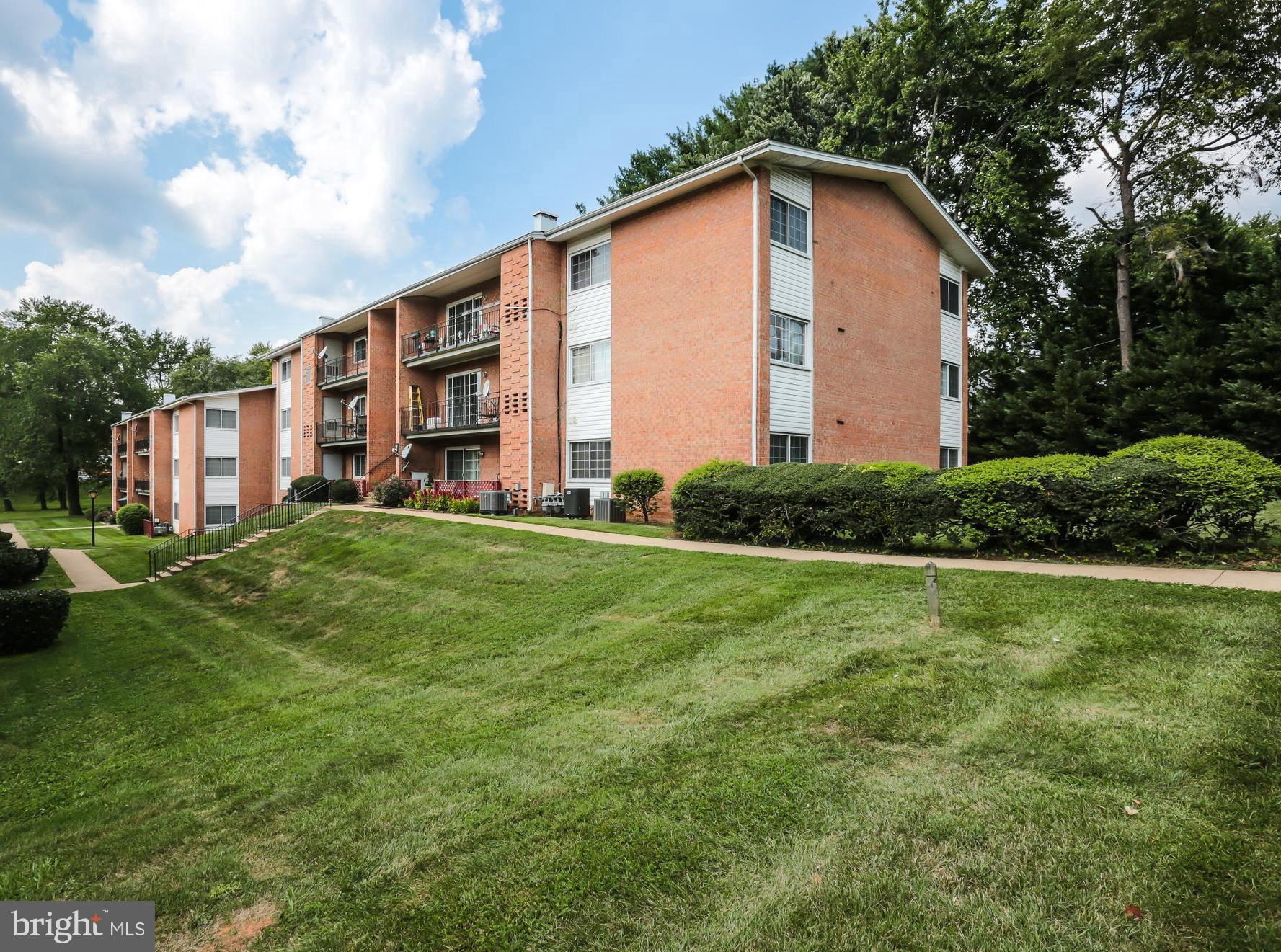 635 Waterloo Road, Unit 233 Warrenton, VA 20186 - Photo 1 of 19 Upper Level Condo and Backs to Trees
