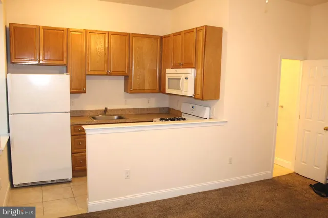 $950 | 4422 Pechin Street, Philadelphia, PA 19128