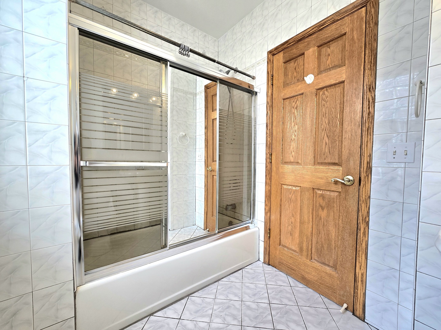 2126 West 24th Street, Unit 2 Chicago, IL 60608 - Photo 12 of 16 a view of front door