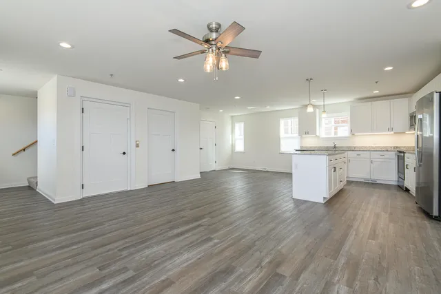 $2,600 | 206 Grand Avenue, Unit 1, Mukwonago, WI 53149