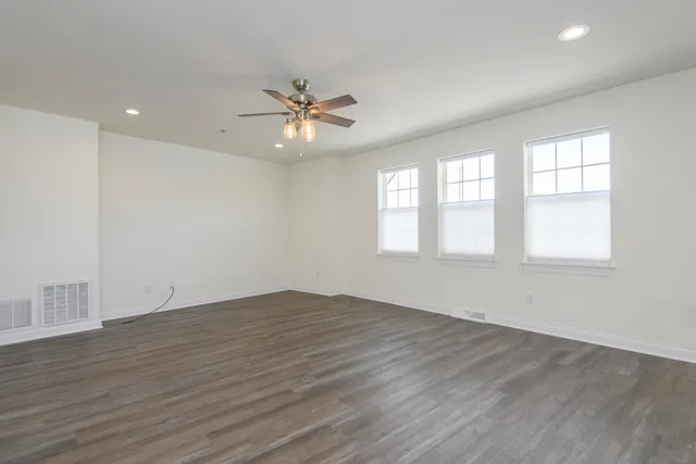 $2,600 | 206 Grand Avenue, Unit 1, Mukwonago, WI 53149