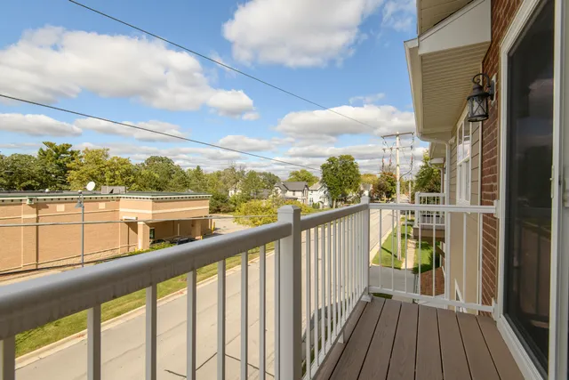 $2,600 | 206 Grand Avenue, Unit 1, Mukwonago, WI 53149