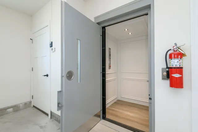 $2,600 | 206 Grand Avenue, Unit 1, Mukwonago, WI 53149