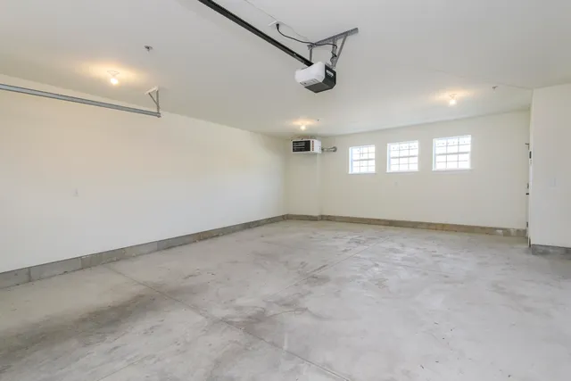 $2,600 | 206 Grand Avenue, Unit 1, Mukwonago, WI 53149