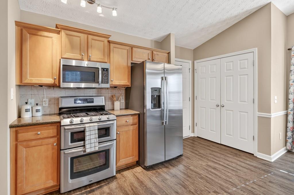 202 Hunters Ridge Canton, GA 30114 - Photo 11 of 30
