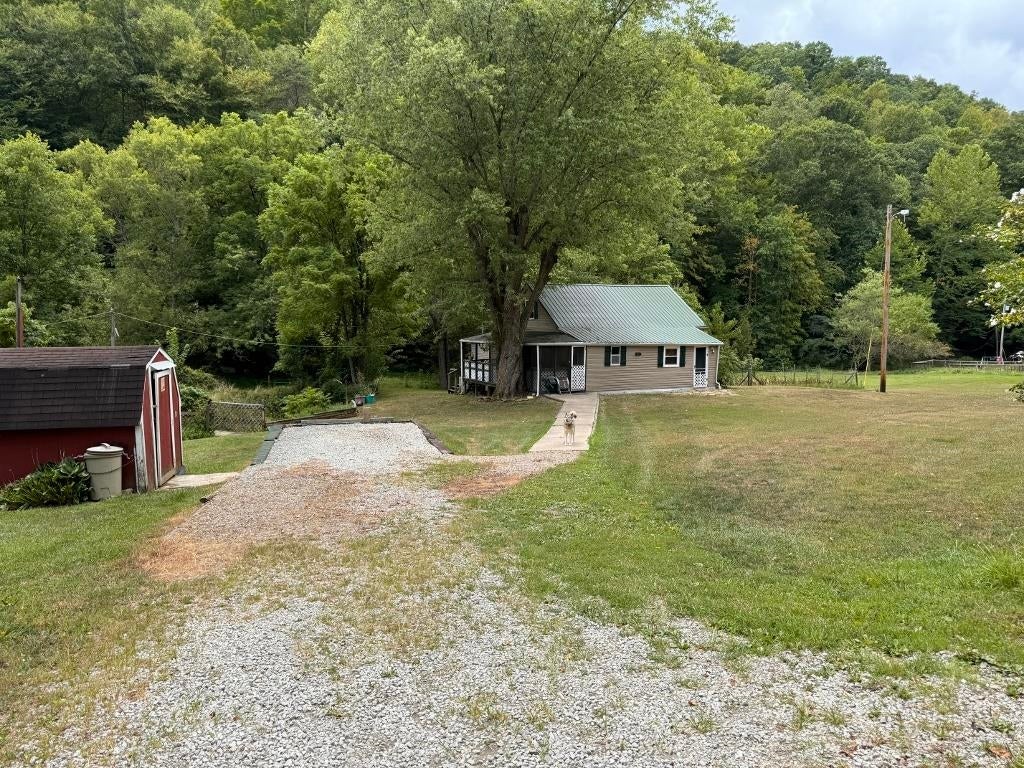494 Hudson Branch Road Culloden, WV 25510 - Photo 3 of 20 Gallery Image 3