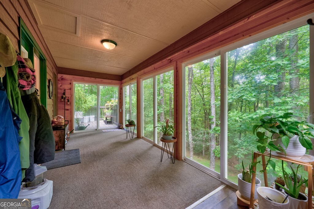 154 Rhapsody Circle Ellijay, GA 30540 - Photo 37 of 64 a very nice looking room with a large window