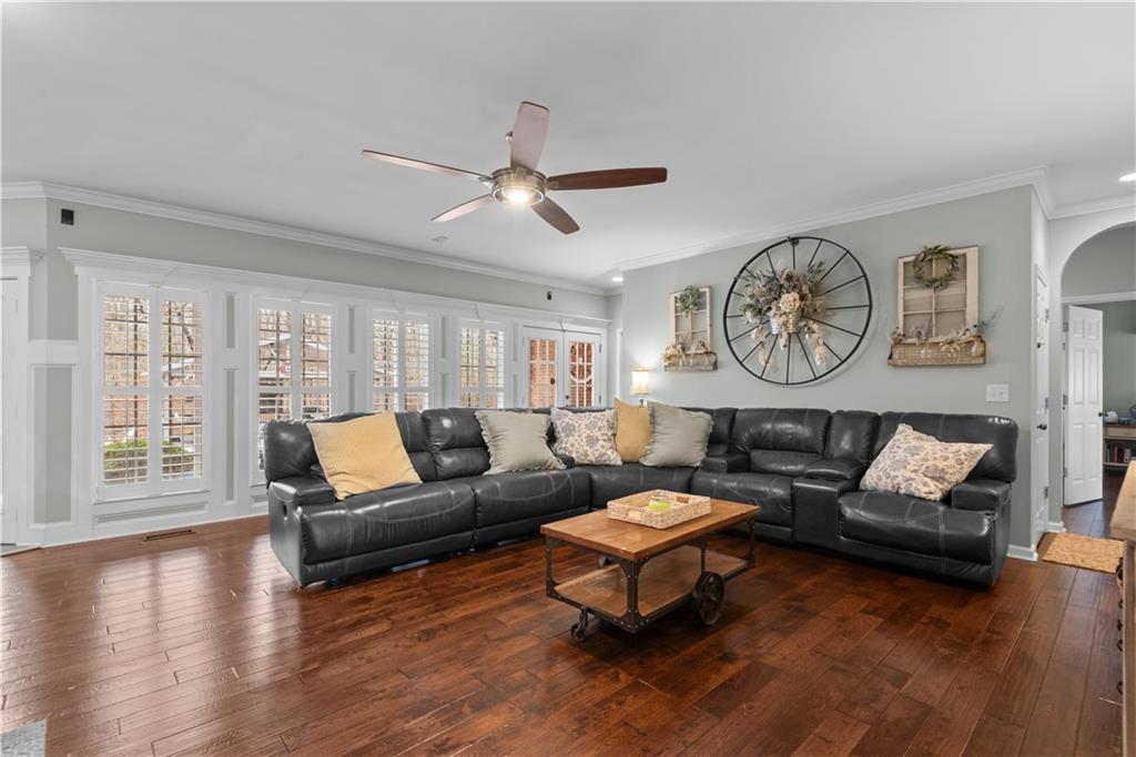 414 Parker Branch Road Barnesville, GA 30204 - Photo 31 of 101 a living room with furniture and a large window