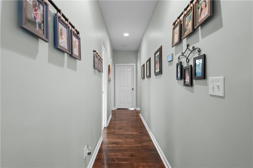 414 Parker Branch Road Barnesville, GA 30204 - Photo 50 of 101 a view of a hallway with entryway