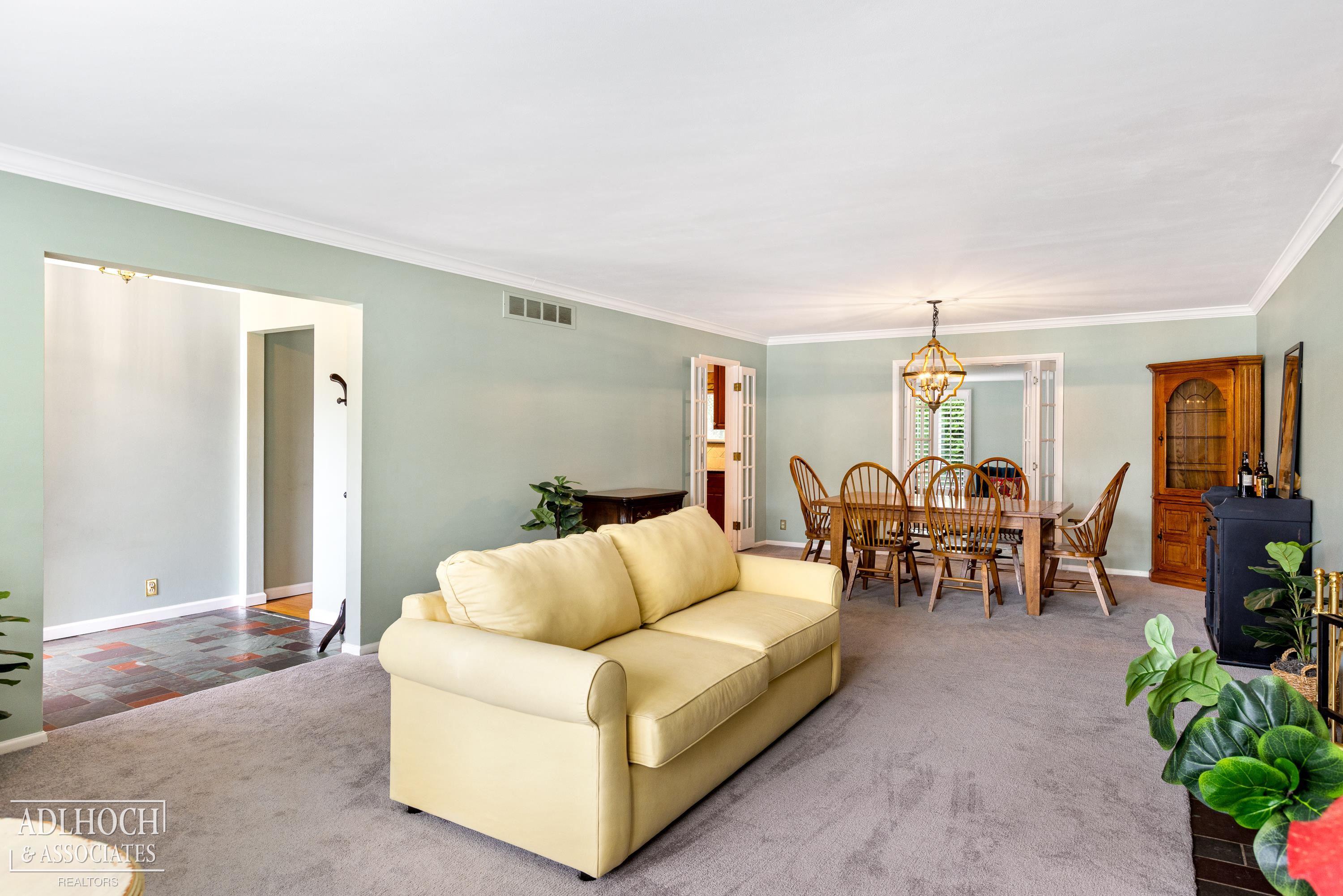442 Barclay Road Grosse Pointe, MI 48236 - Photo 34 of 34 50123264-33.JPG