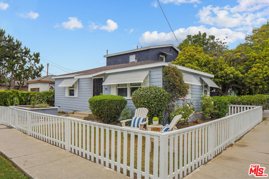 1205 Appleton Way Venice, CA 90291 - Photo 1 of 38