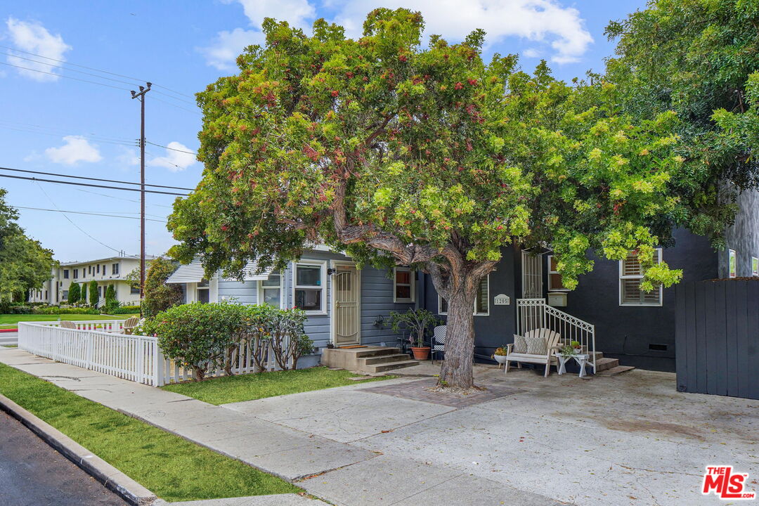 1205 Appleton Way Venice, CA 90291 - Photo 15 of 38