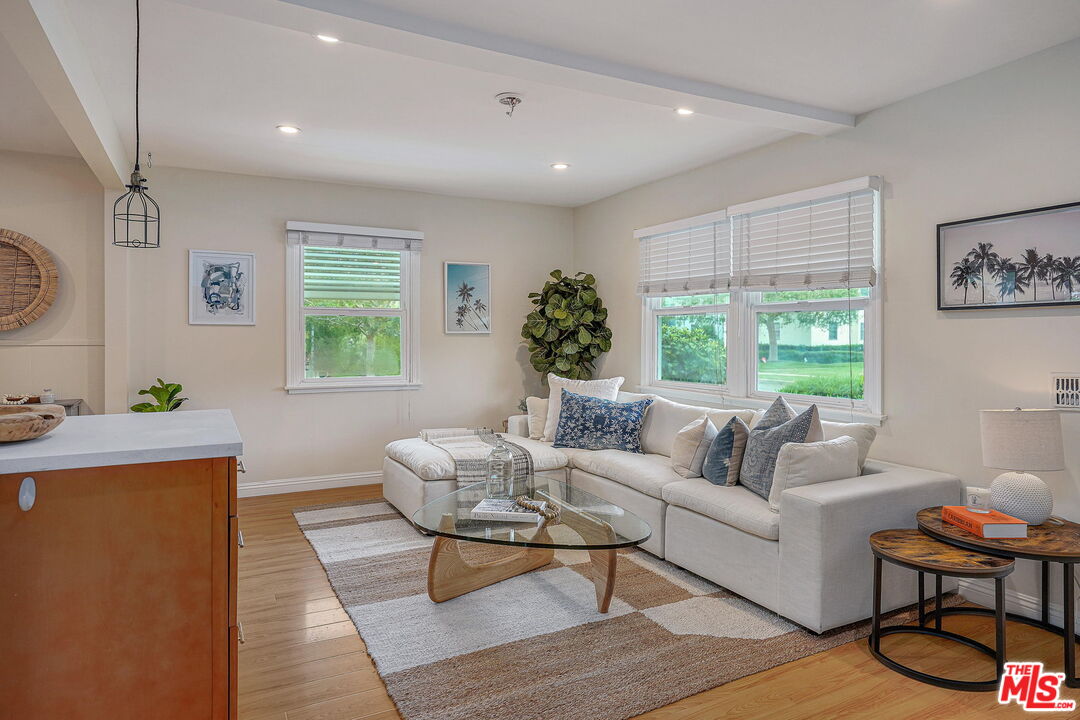 1205 Appleton Way Venice, CA 90291 - Photo 9 of 38