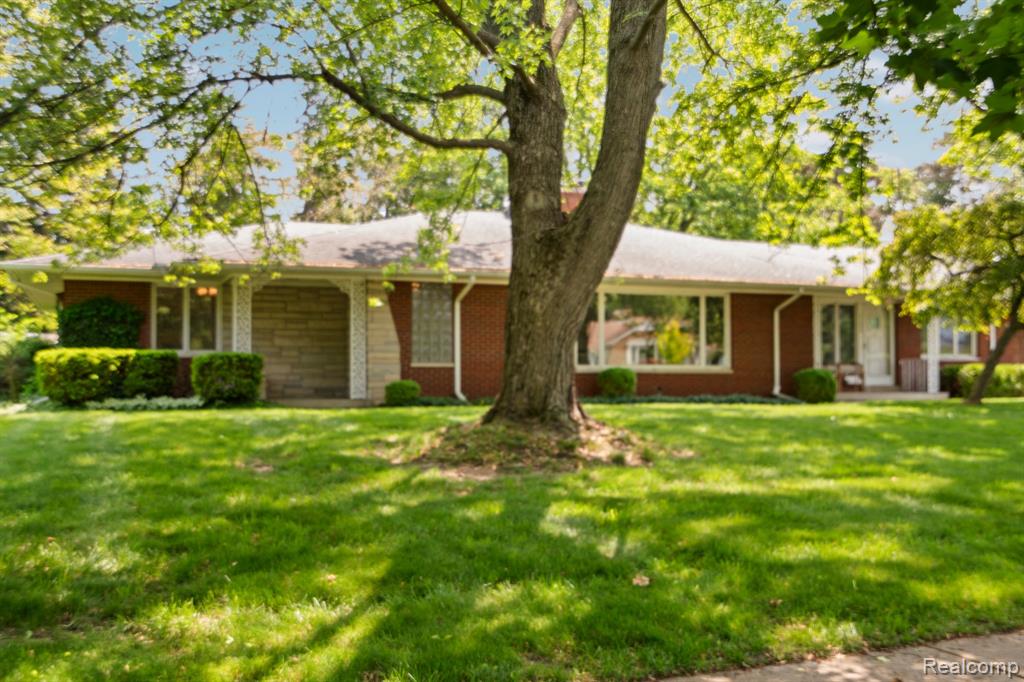 1133 Bower Street Howell, MI 48843 - Photo 13 of 44