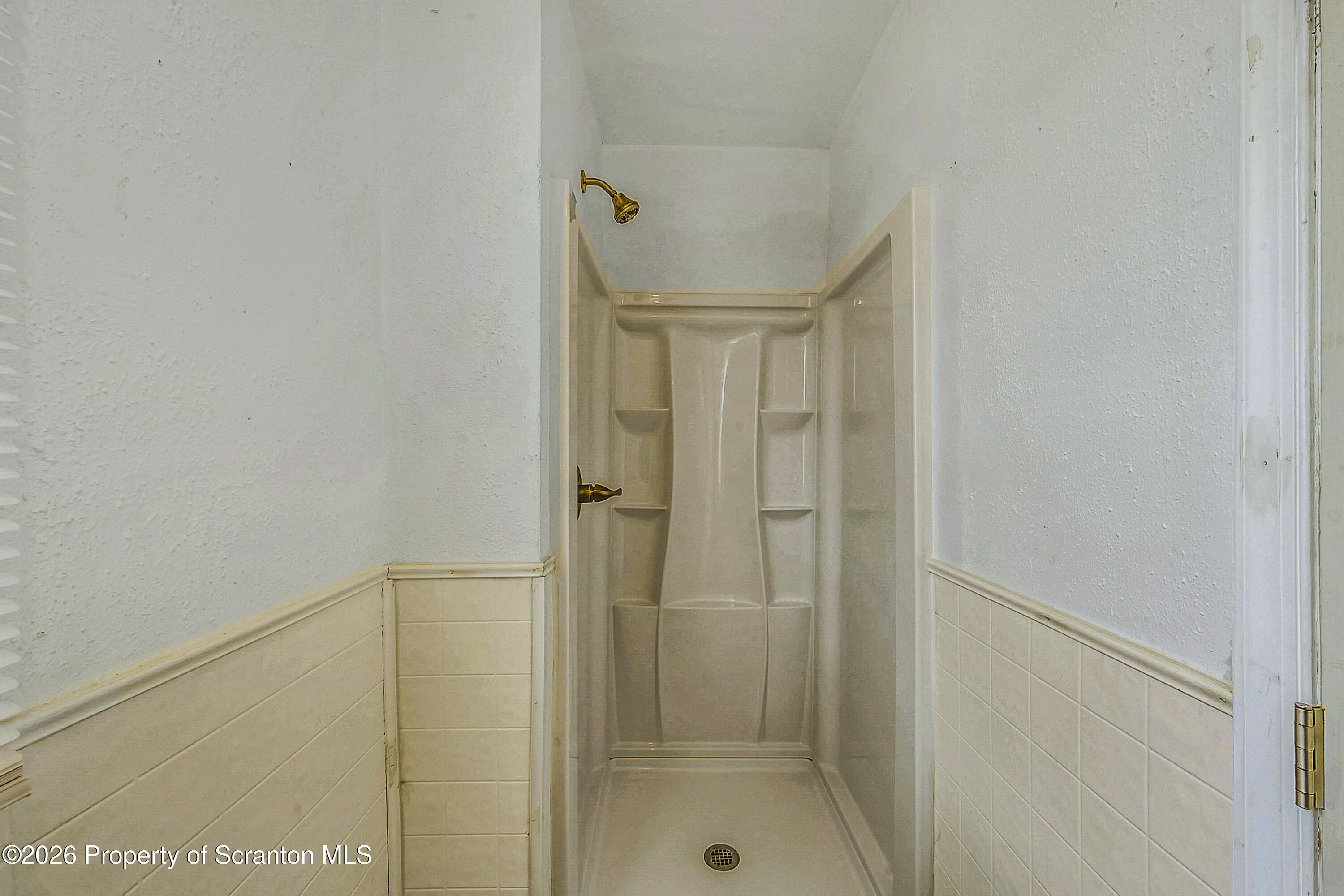 1135 Lloyd Street Scranton, PA 18508 - Photo 11 of 32 Lloyd -26