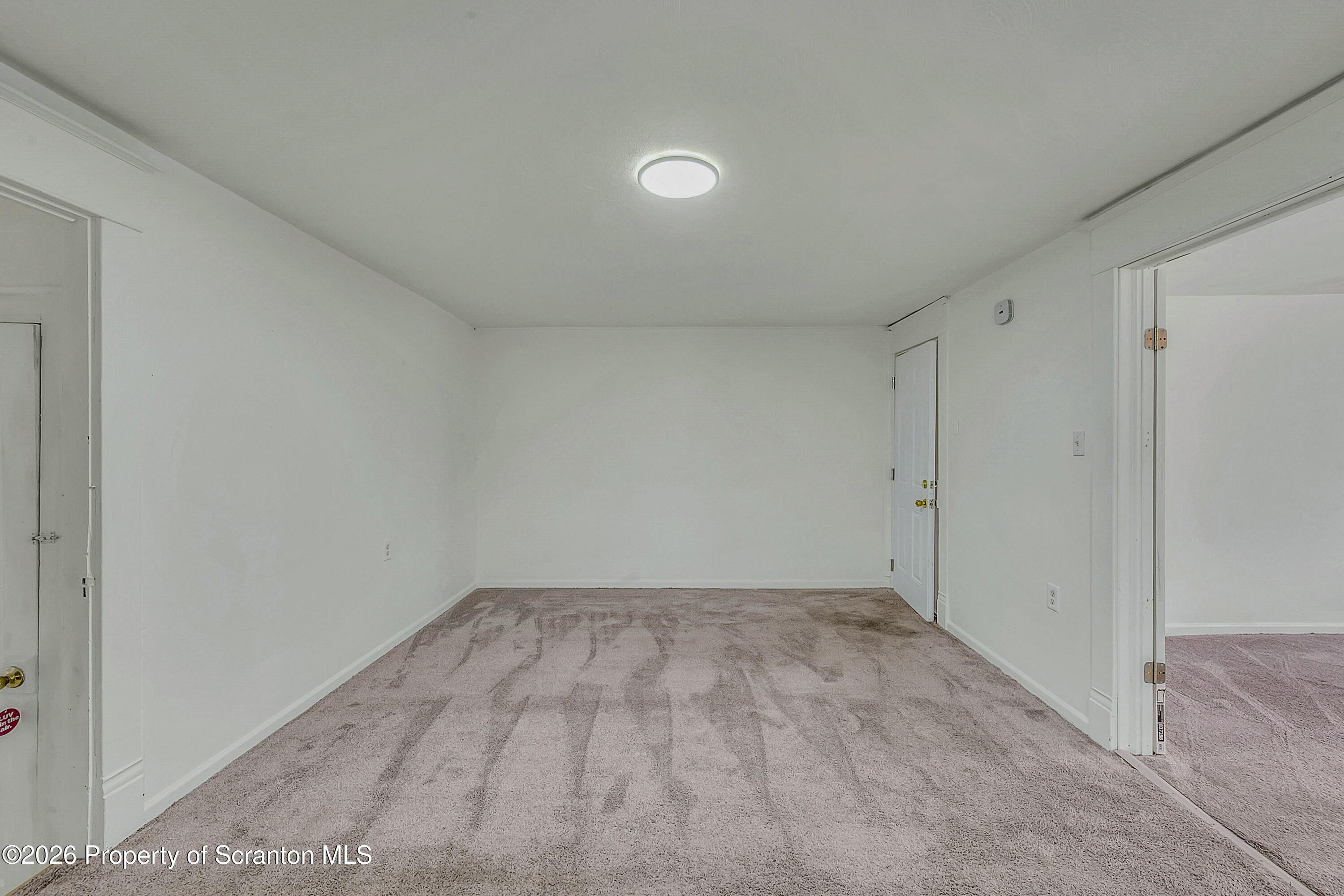 1135 Lloyd Street Scranton, PA 18508 - Photo 8 of 32 Lloyd -24