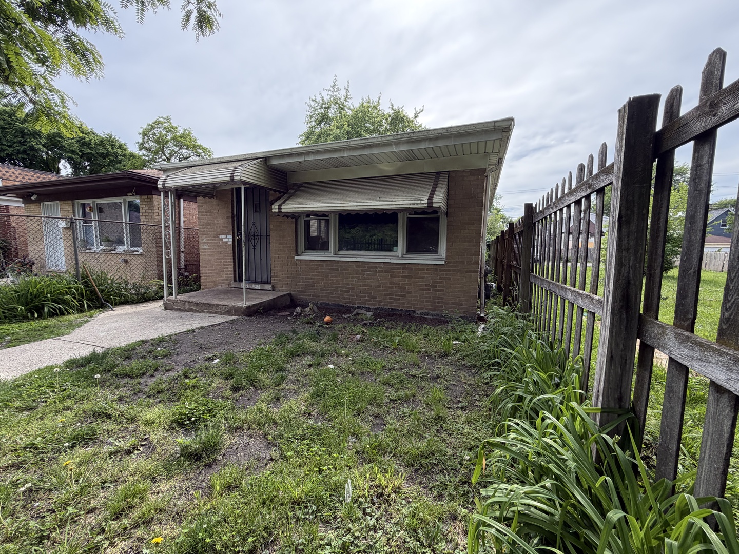 5652 South Aberdeen Street Chicago, IL 60621 - Photo 2 of 20 Gallery Image 2