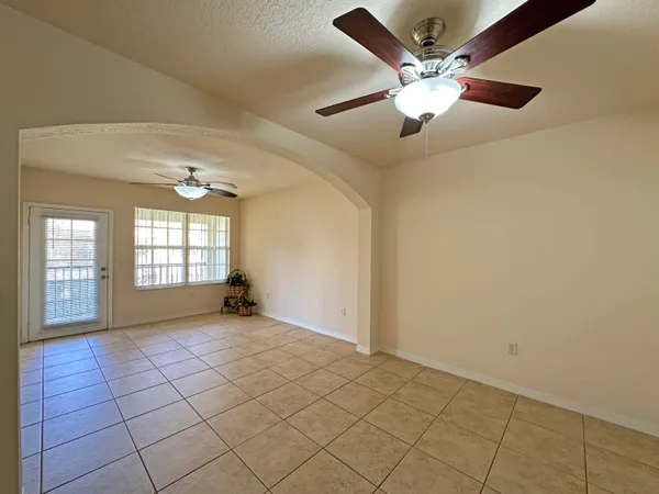 $225,000 | 154 Southwest Peacock Boulevard, Unit 28205, Port St. Lucie, FL 34986