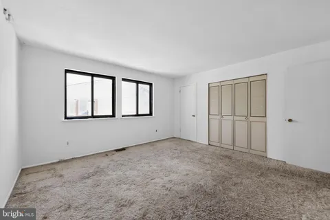 $199,900 | 710 East Elm Avenue, Lindenwold, NJ 08021