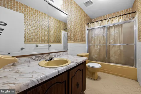 $199,900 | 710 East Elm Avenue, Lindenwold, NJ 08021