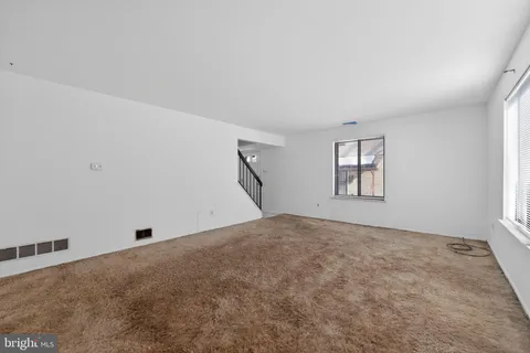 $199,900 | 710 East Elm Avenue, Lindenwold, NJ 08021